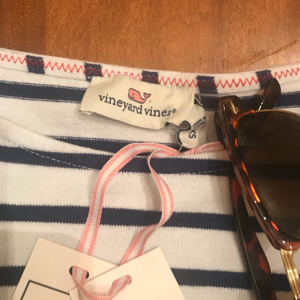 Gorgeous Vineyard Vines dip dye striped shirt - Picture 7 of 8